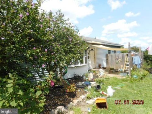 2 Kumler Ln, Duncannon, PA 17020-7062