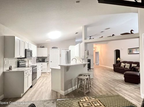 600 Benton Dr, Melbourne, FL 32901-8671