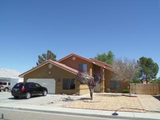 1256 Arroyo St, Ridgecrest CA  93555-5600 exterior