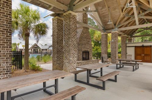 4066 Maidstone Dr, Mount Pleasant SC  29466-7506 exterior