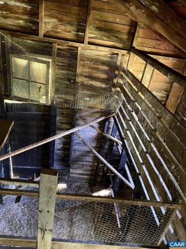 6417 Hillsboro Ln, Crozet VA  22932-3322 exterior