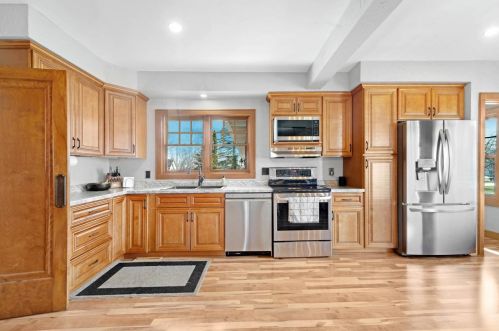 2109 Park Ave, New Holstein, WI 53061-1019