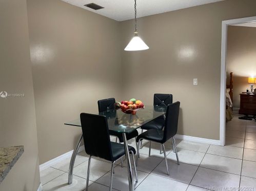 6244 175 Ter, Hialeah FL  33015-4437 exterior