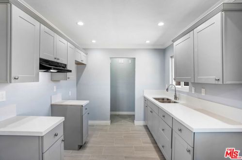 14494 Rodeo Dr, Victorville CA  92395-4162 exterior