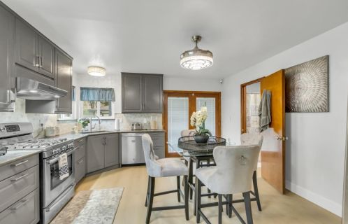 9020 Grove St, Elk Grove CA  95624-2318 exterior