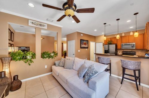 9027 18 St, Hollywood FL 33028-2501 exterior