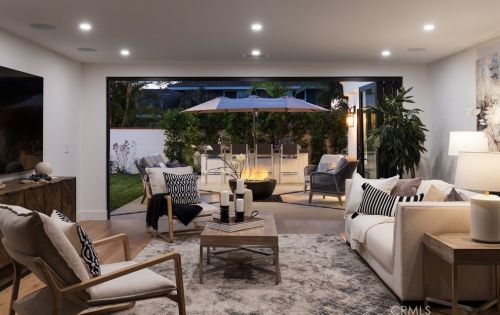 1945 Santiago Dr, Newport Beach CA  92660-3834 exterior