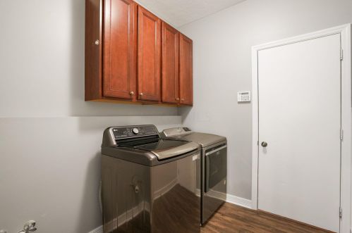 716 Ballater Dr, Delaware OH  43015-7184 exterior