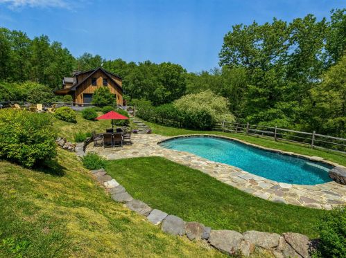 57 Cedar Berry Ln, Dover Plains, NY 12522-5254