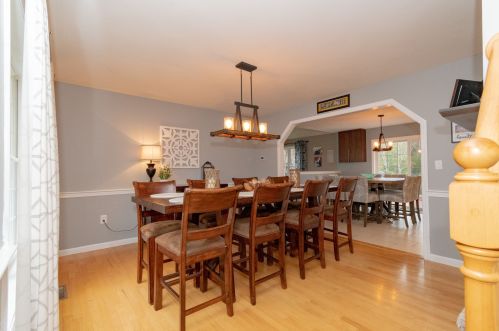 59 Lisa Dr, Goffstown NH  03045-2833 exterior