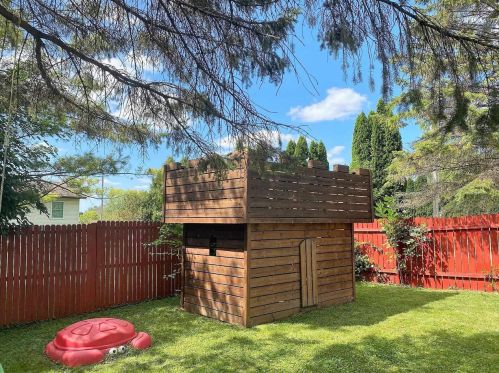 905 Franklin St, Watertown WI  53094-7007 exterior