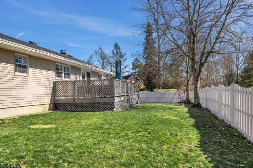 127 Hillside Ave, Bedminster NJ  07921-2516 exterior