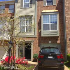 47638 Sandbank Sq, Dulles VA  20165-7464 exterior