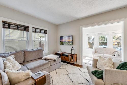 5118 James Ave, Minneapolis MN  55419-1135 exterior