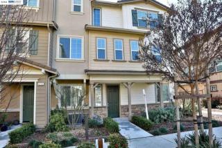 6782 Mariposa Ln, Pleasanton CA  94568-4231 exterior