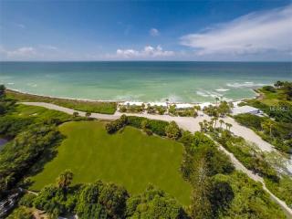 7445 Sanderling Rd, Sarasota, FL 34242-2644