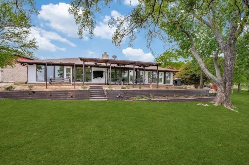 465 Peninsula Dr, Oak Point TX  75068-4324 exterior