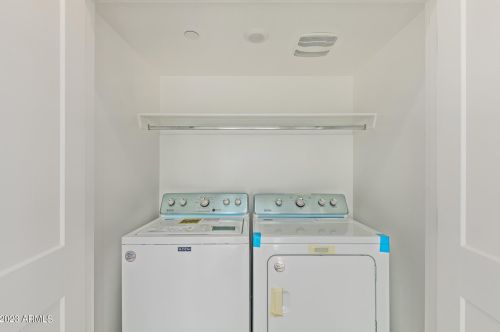 3616 12 St, Phoenix AZ 85024-1762 exterior