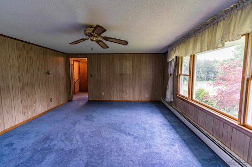 95 Wheeler Ave, Salem NH  03079-3494 exterior