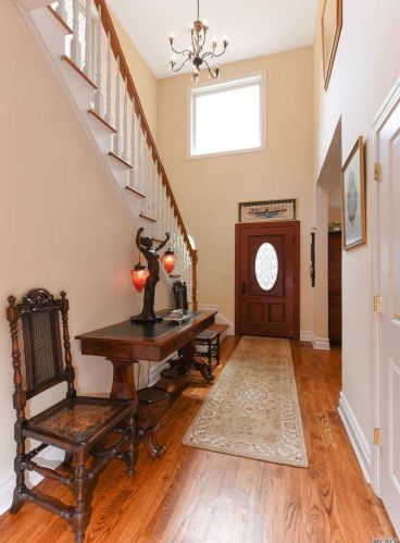 21 Locust Ave, Muttontown, NY 11732-1403