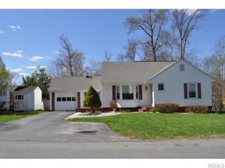 13 Mercer St, Middletown, NY 10940-6118