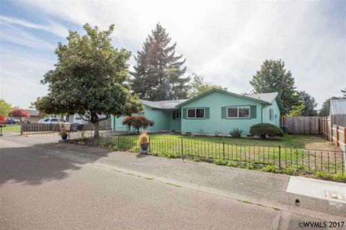 790 15 St, Lebanon OR  97355-1321 exterior