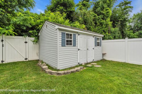 10 Trinity Pl, Jackson Twp NJ  08527-1822 exterior