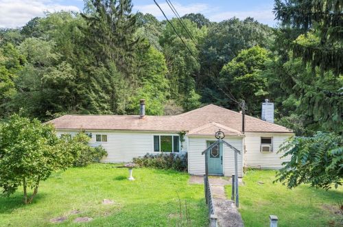 8546 Wittmer Rd, Pittsburgh, PA 15237-4141
