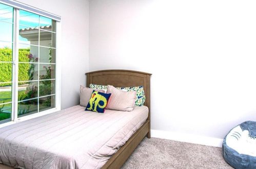 79 Calle Manzanita, Rancho Mirage CA  92270-4140 exterior