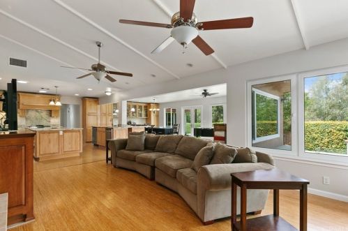 1539 Avolencia Dr, Fullerton CA 92835-3717 exterior