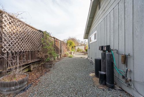 6530 Old Redwood Hwy, Santa Rosa CA  95403-1480 exterior