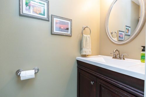 1610 King Arthur Cir, Maitland FL  32751-5818 exterior