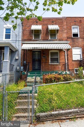 1438 Howard Rd, Washington, DC 20020-4427