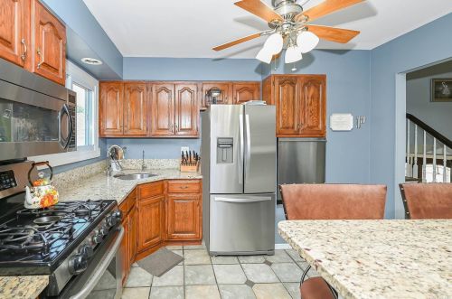 772 Pat Dr, West Islip NY  11795-3537 exterior