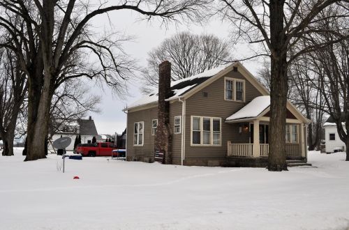 2304 Division St, Star City, IN 46985-8979