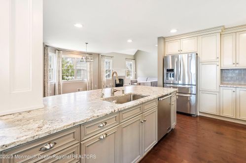 822 North Dr, Bricktown NJ  08724-4816 exterior