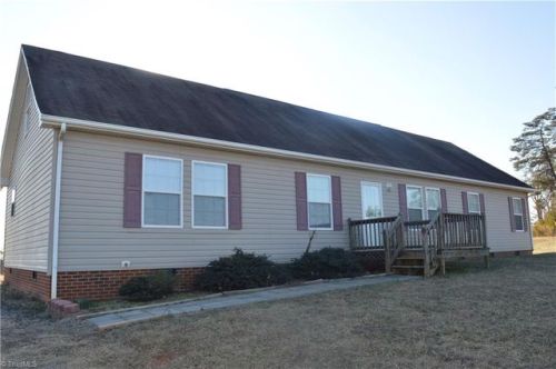 3138 Garrett Rd, Matrimony, NC 27048-8153