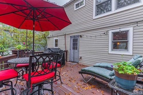45 Longview Trl, Parsippany NJ  07834-2039 exterior