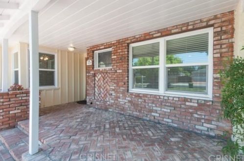 4930 Alonzo Ave, Van Nuys, CA 91316-3608