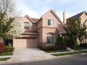 125 Estrada Dr, Mountain View CA  94043-5266 exterior