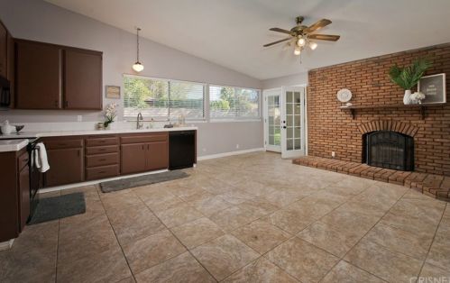 1120 Arcane St, Simi Valley CA 93065-4406 exterior