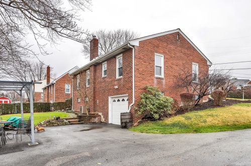 6 Longvue Cir, Ambridge PA  15003-1121 exterior