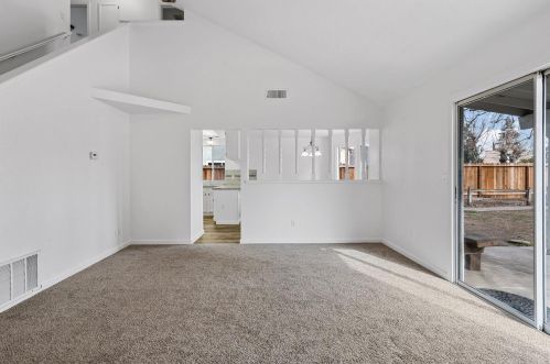 15530 Lottie Way, Lathrop CA  95330-9475 exterior