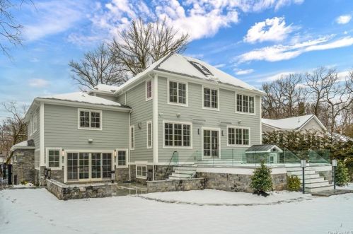 19 Rugby Rd, New Rochelle NY  10804-3924 exterior