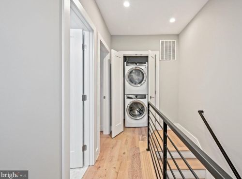 438 Kenyon St, Washington DC 20010-2915 exterior