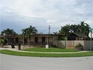 11863 37th Ter, Miami, FL 33175-3576
