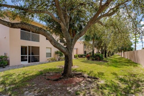 26680 Little John Ct, Bonita Springs, FL 34135-6378