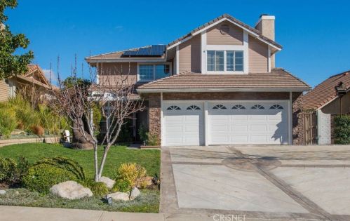 28314 Easton Ln, Santa Clarita, CA 91350-3968