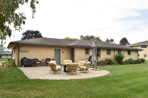 5786 Silverleaf Ln, Milwaukee, WI 53223-1659