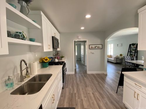 13702 Actina Ave, Bellflower CA  90706-2102 exterior